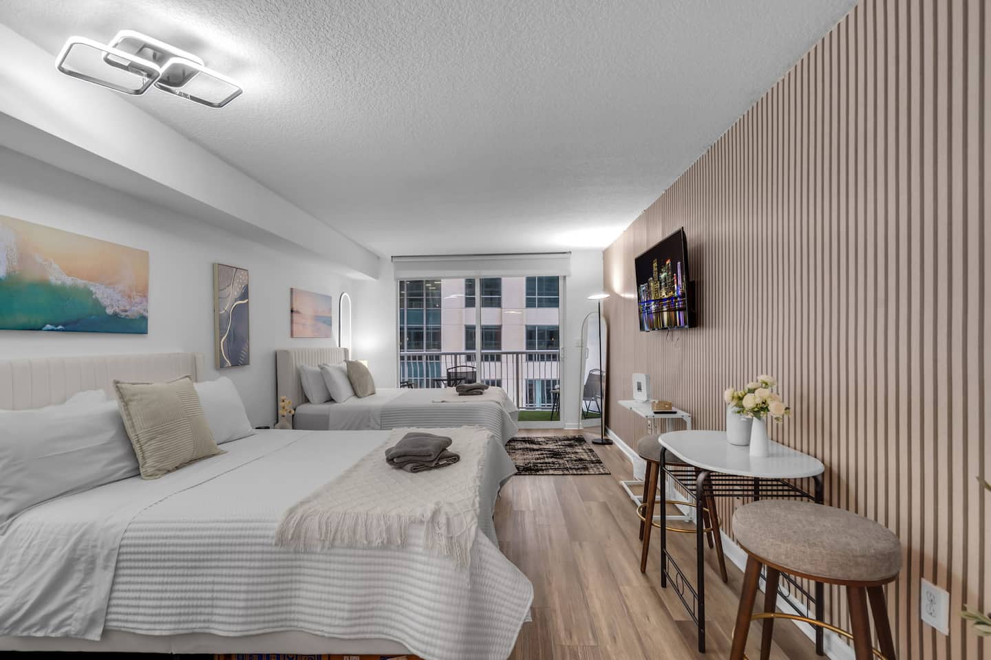 Modern Brickell Studio |2 Queen Bds | Free Parking — Miami vacation rental by Vantage Stays