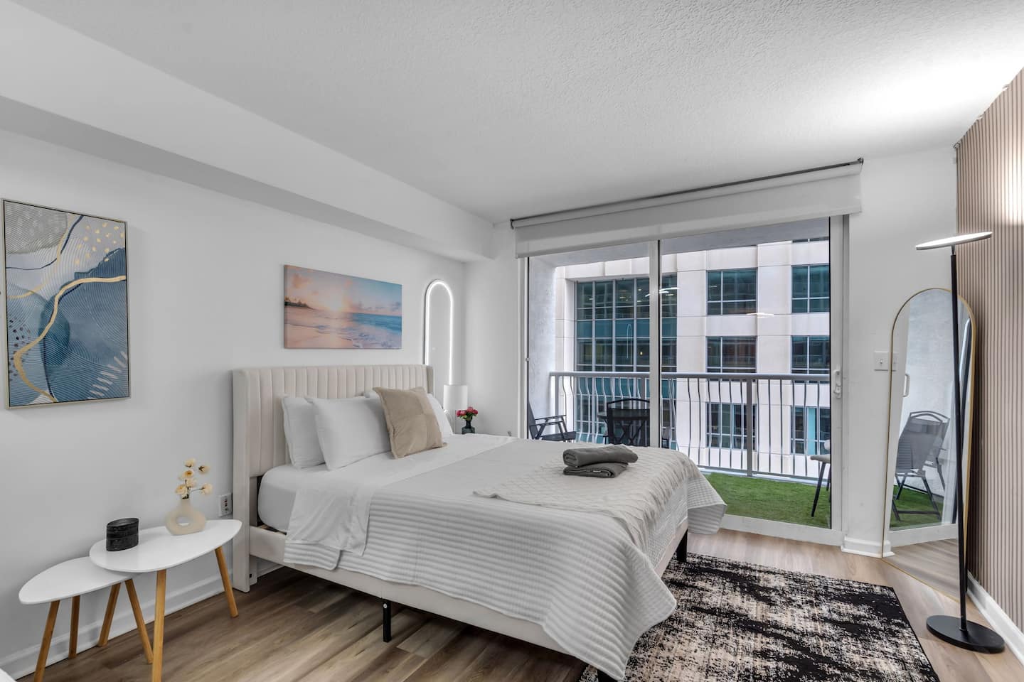 Modern Brickell Studio |2 Queen Bds | Free Parking — interior photo 4, Miami vacation rental by Vantage Stays