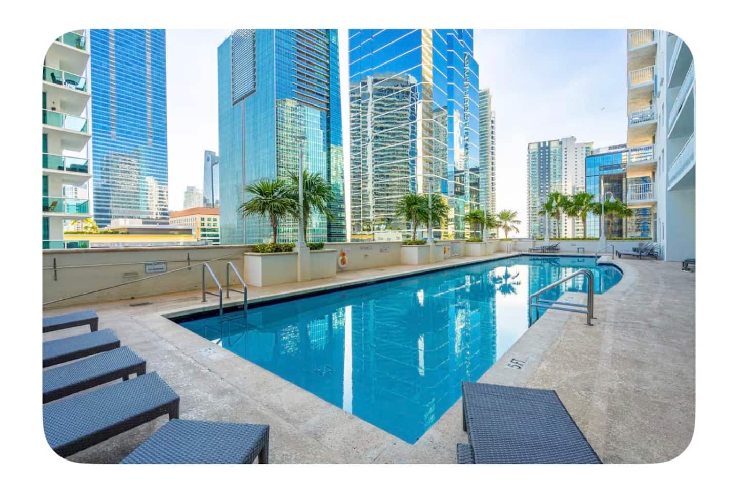 Stylish 1BR Apt. in Brickell - Pool, Gym & Parking — interior photo 4, Miami vacation rental by Vantage Stays